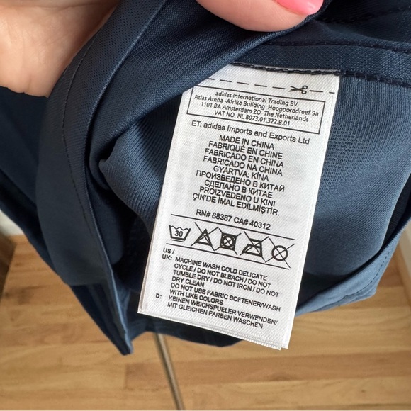 NWT Adidas Manchester United Navy Blue Training Jersey Size Medium - Picture 7 of 7